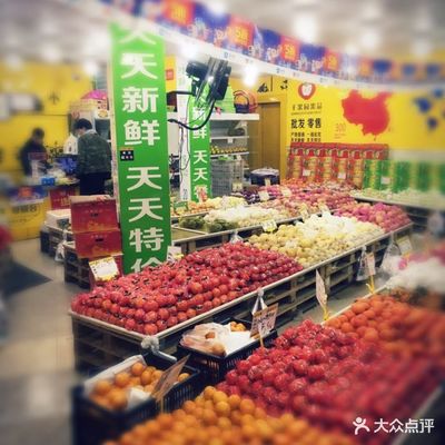 鮮豐水果（蘭坪路店） 社區中的新鮮果園，品質生活的日常選擇